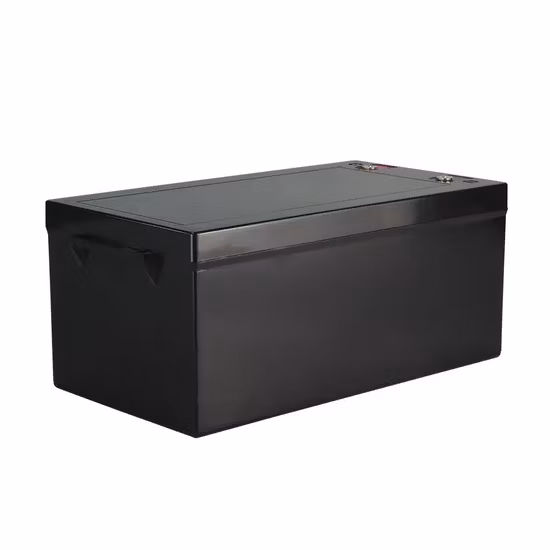 Batteria LiFePO4 da 48 V/300 Ah per immagazzinare l'energia del pannello solare per l'alimentazione di emergenza di backup